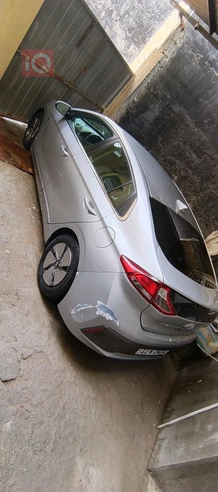 هيونداي ايونك